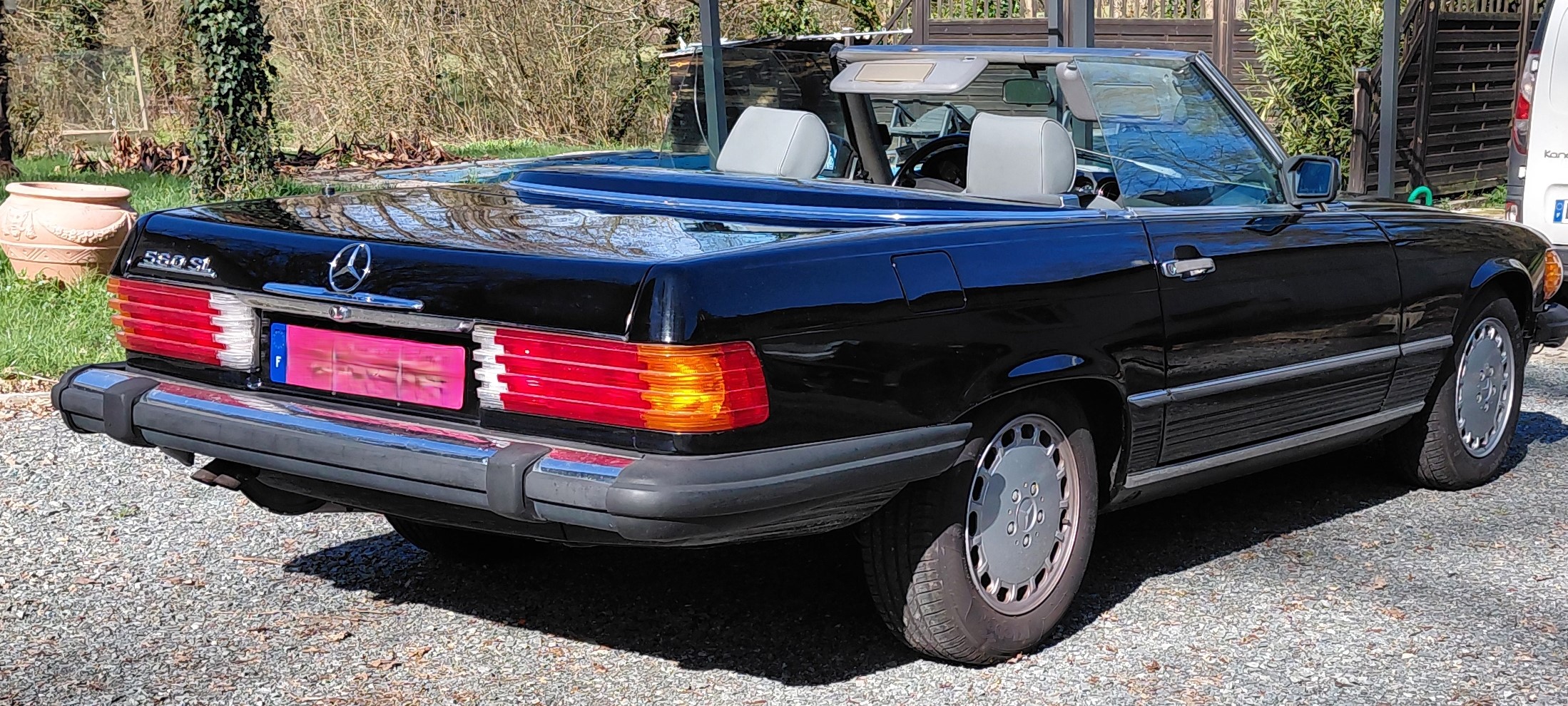 560 SL