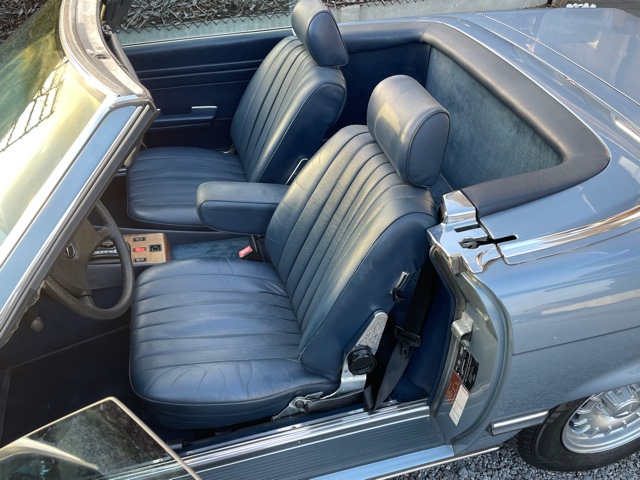 Mercedes 380 SL Cabrio R107 + Hardtop in Diamond Blue Metallic 1985 +MB Data +History