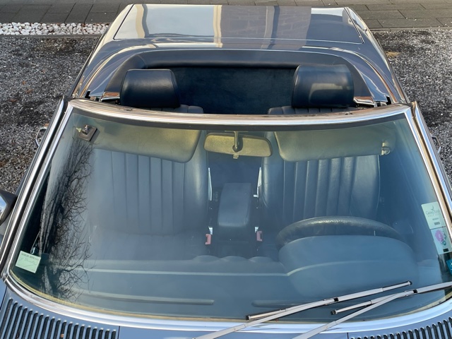 Mercedes 380 SL Cabrio R107 + Hardtop in Diamond Blue Metallic 1985 +MB Data +History