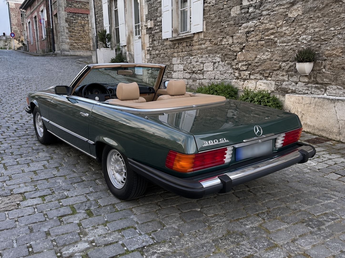 Mercedes-Benz 380 SL
