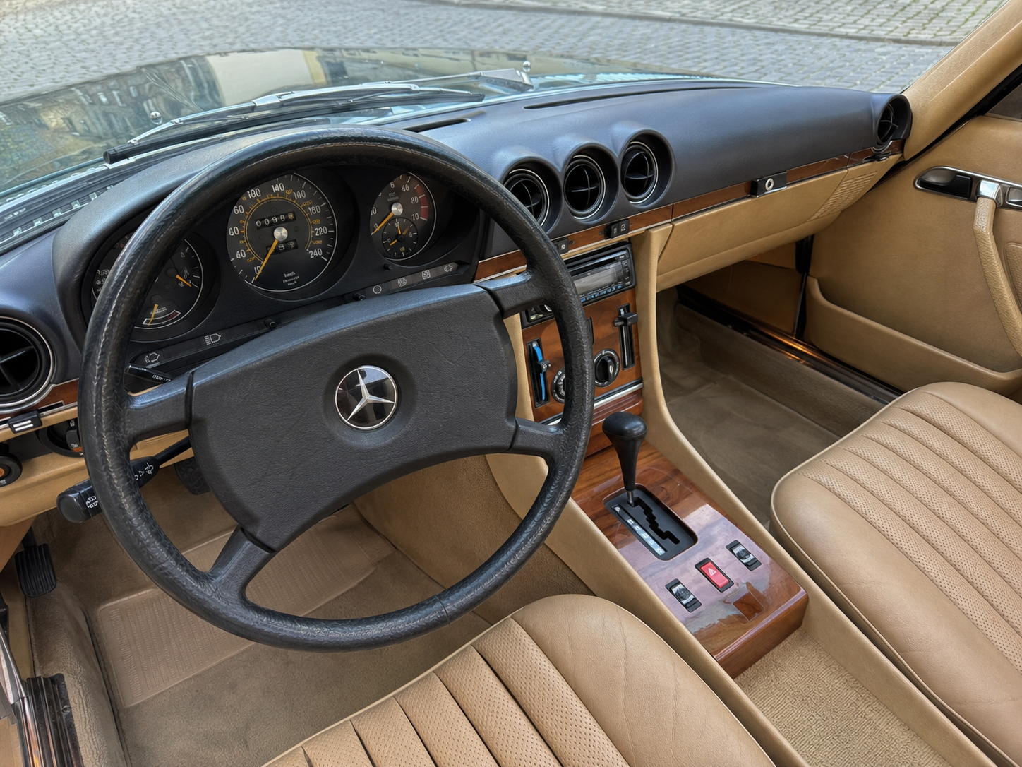 Mercedes-Benz 380 SL