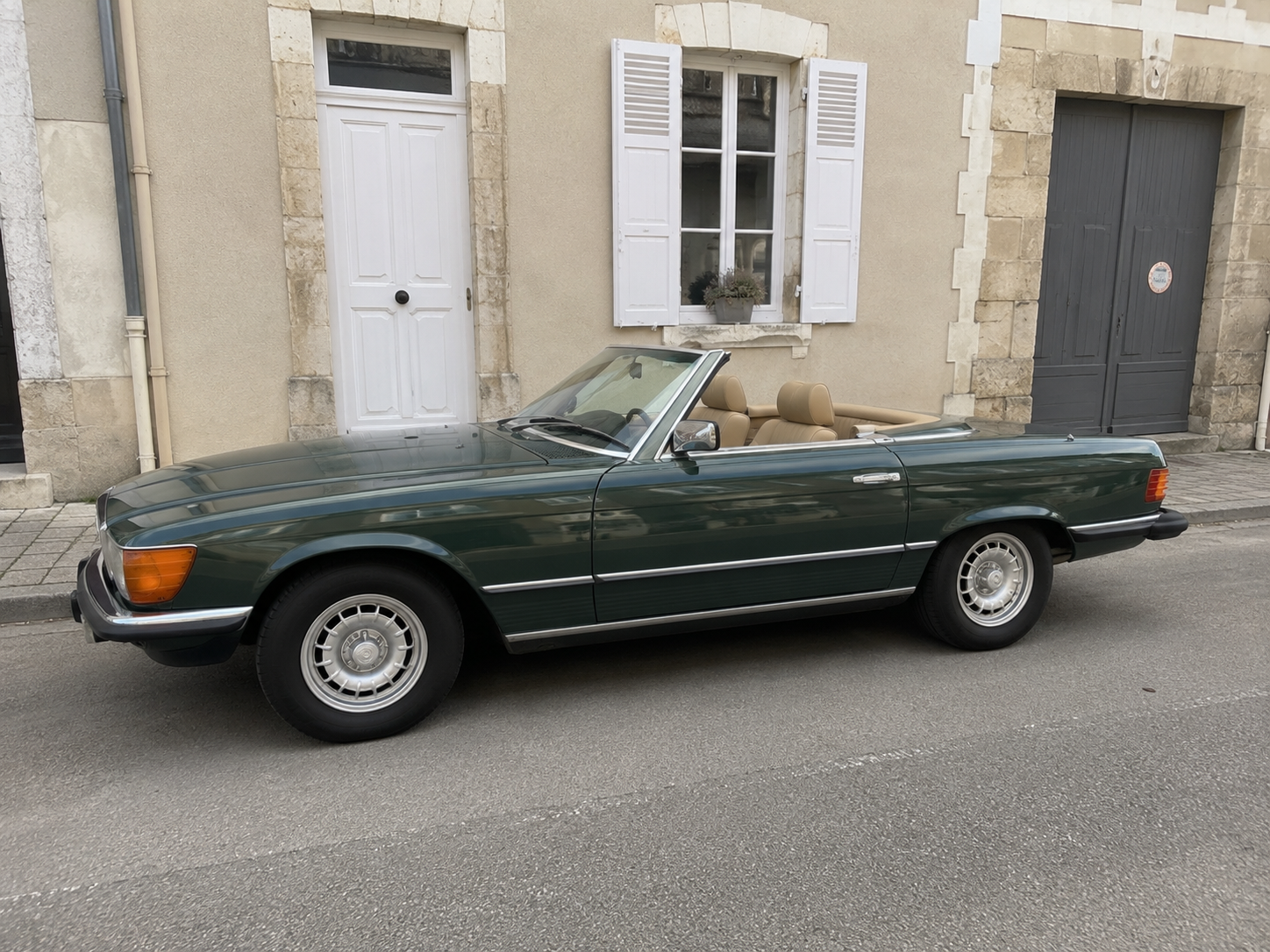 Mercedes-Benz 380 SL
