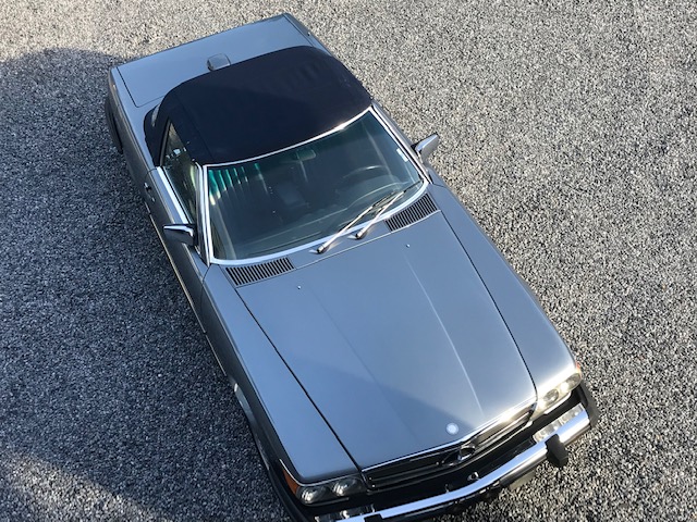 Mercedes 560 SL R107 Roadster In nice Pearl Grey Metallic ( 1220) 4 Seats ! Low miles + History