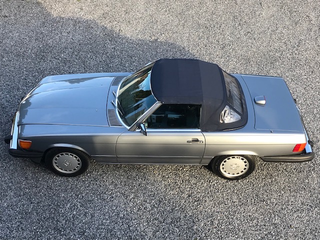 Mercedes 560 SL R107 Roadster In nice Pearl Grey Metallic ( 1220) 4 Seats ! Low miles + History