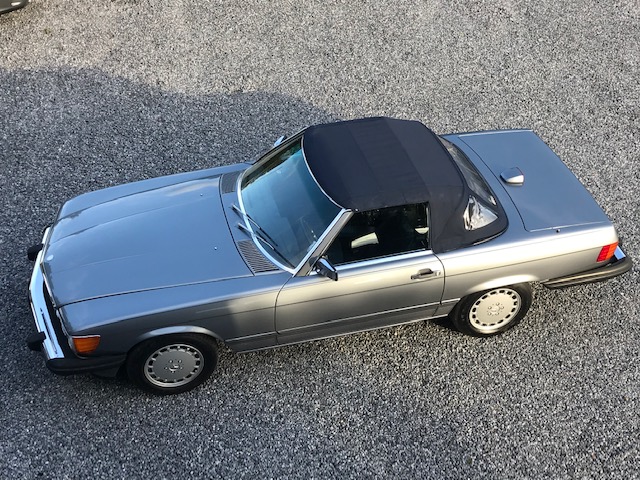 Mercedes 560 SL R107 Roadster In nice Pearl Grey Metallic ( 1220) 4 Seats ! Low miles + History