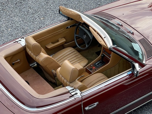 Mercedes 380 SL R107 Roadster Orient red /Leather light brown ( 2 Owners the were brothers)